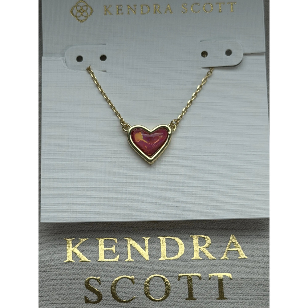 Kendra Scott's red heart necklace